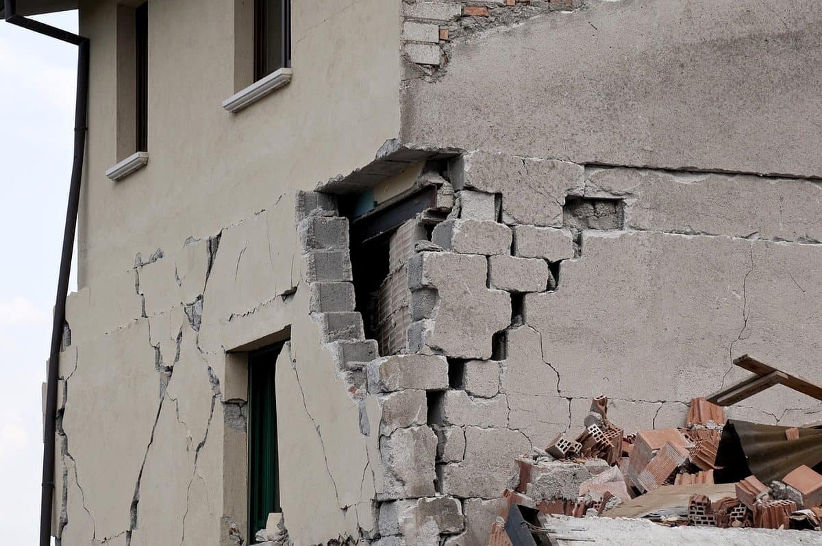 Demolari