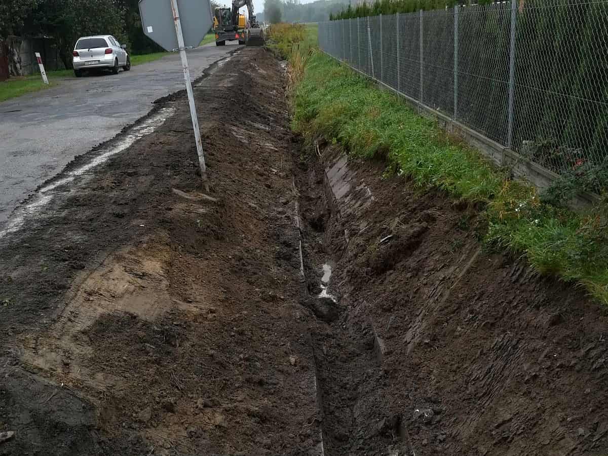 Sapaturi Mures pentru fundatii, santuri, curti si utilitati