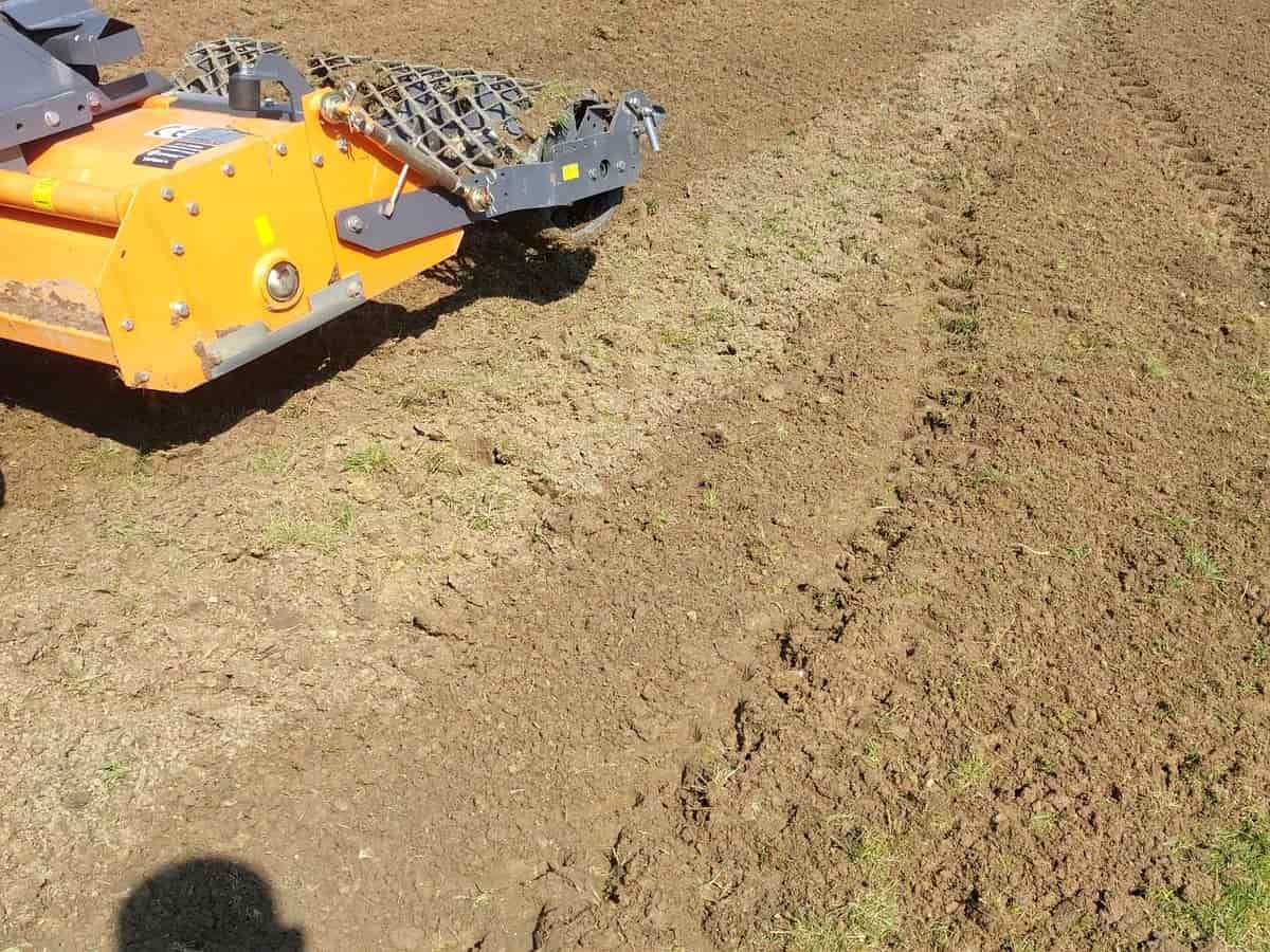 Terasamente Mures pentru pregatire teren, nivelare si compactare - imagine lucrare 3